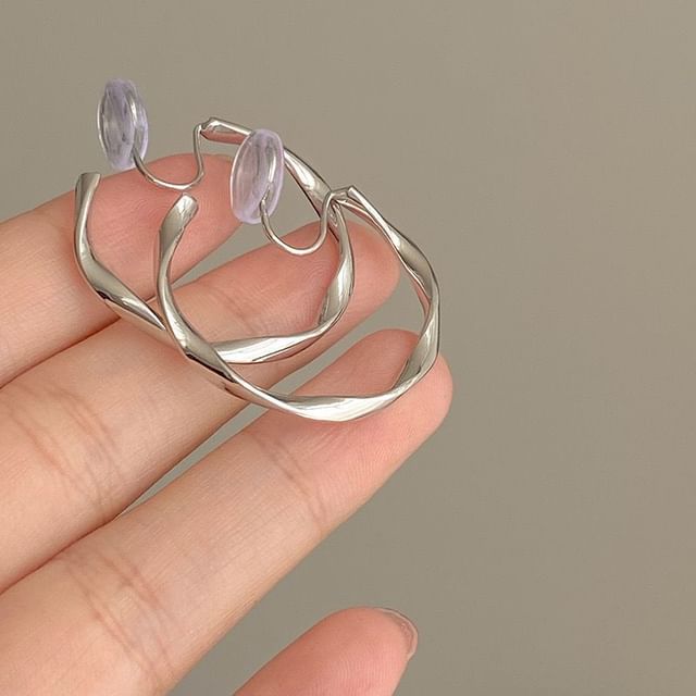 Gemsha-Twisted Alloy Open Hoop Earring