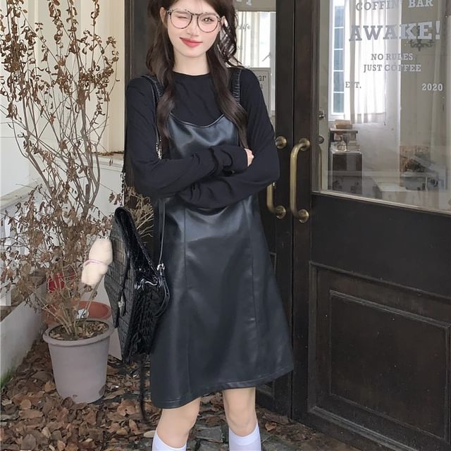 leather jumper dress Florence Faux Model is wearing size S Measurements taken from size S Height Worthington Gray Jumper Dress Leather