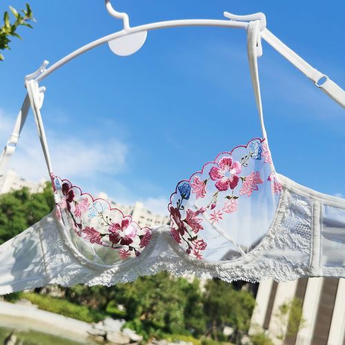 floral-embroidered lace bra