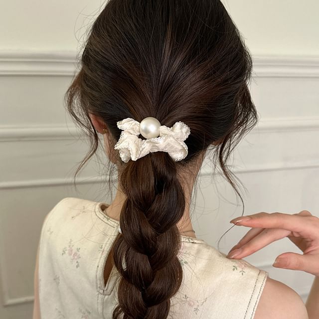 Daeuni-Faux Pearl Panel Scrunchie
