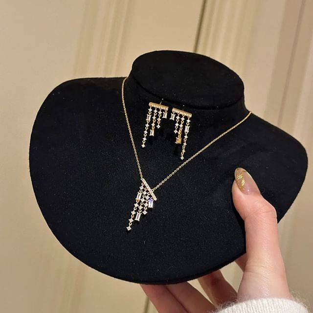 Panda Dama-Rhinestone Drop Earring Necklace
