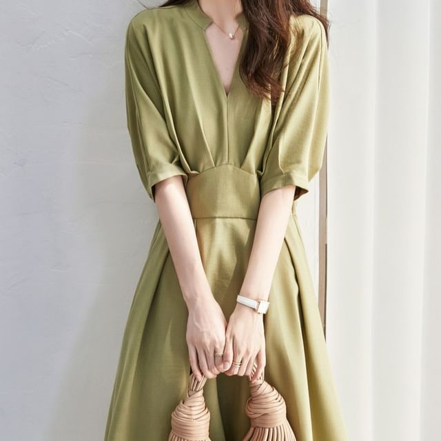 Dragan Pulse-Puff-Sleeve V-Neck Plain Midi A-Line Dress