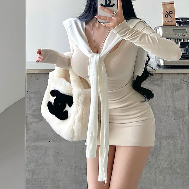 RainGirl-Long-Sleeve V-Neck Plain Tee