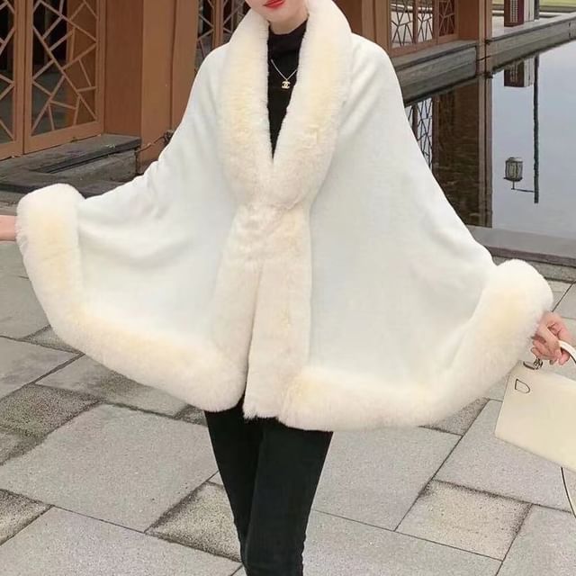 Odestra-Faux Fur Trim Cape