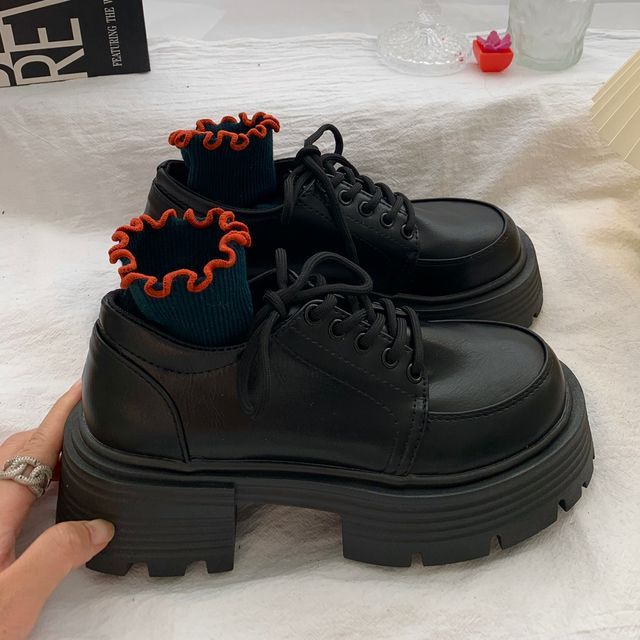 automatic lace up shoes
