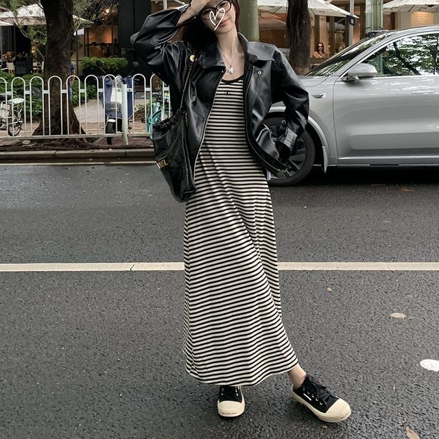elegant classy black and white dress Chic Polka Dot Sheath Wedding Guest Dresses CC metallic dresses Width:Extra Wide Size up if you Vintage Navy Blue Velvet