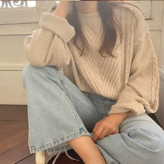 Cerauno - Cable Knit Sweater