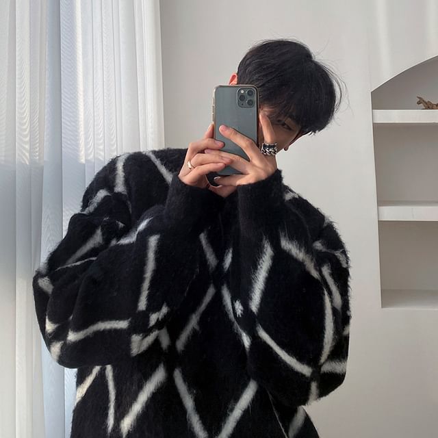 Real Boy-Crew Neck Diamond Oversized Sweater