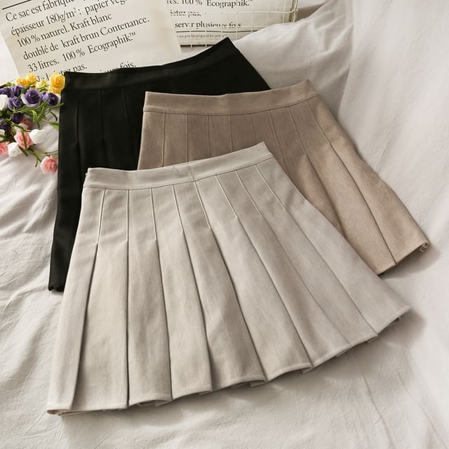 Lemongrass - High-Waist Pleated Mini Skirt