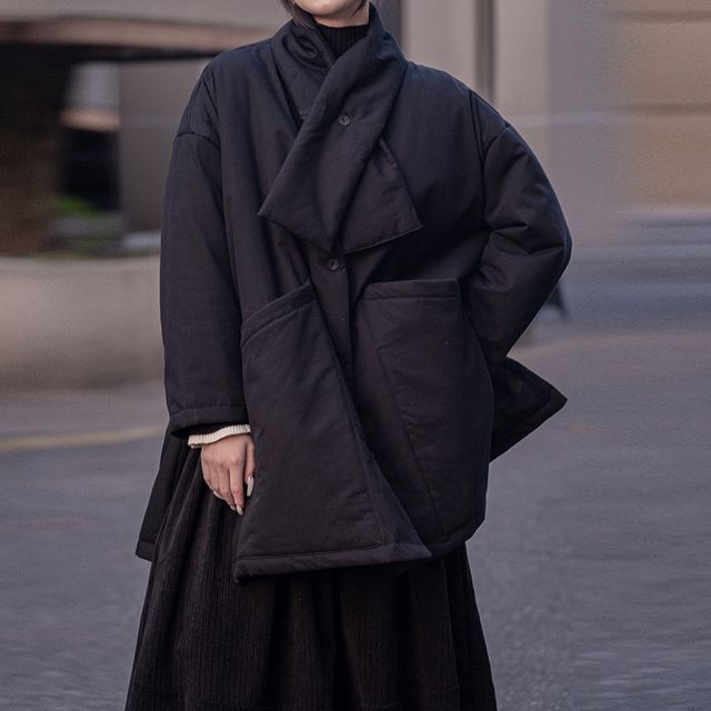 SIMPLE BLACK-Plain Button-Up Padded Jacket