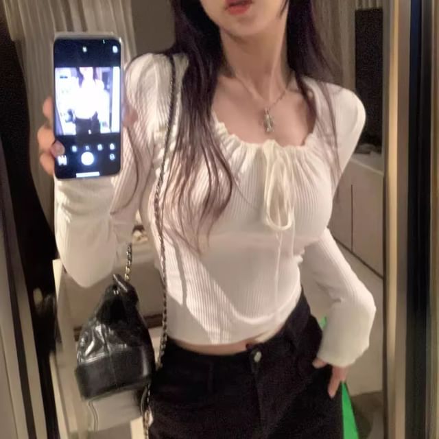 Racoon-Long-Sleeve Square Neck Plain Crop Top