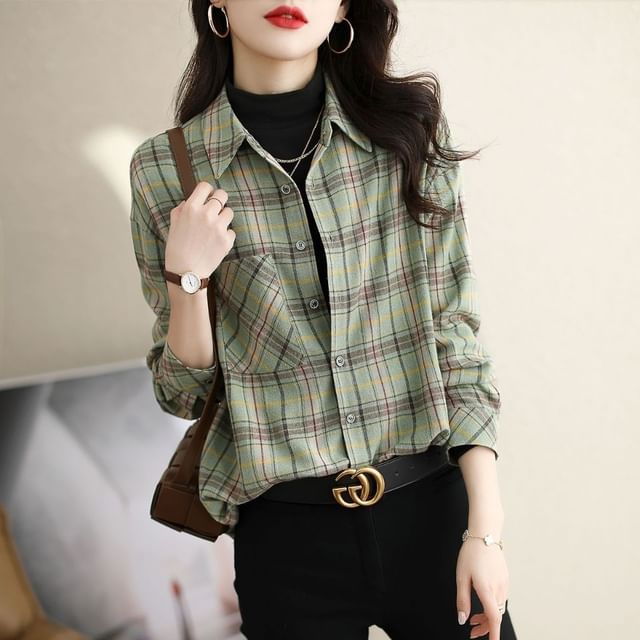 INEN-Collar Plaid Pocket Detail Button Shacket