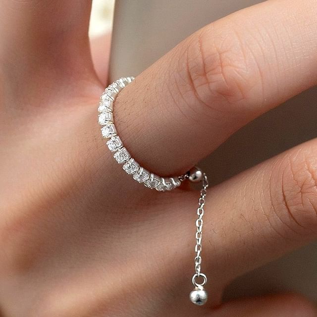 A-ROCH-925 Sterling Silver Rhinestone Chained Ring