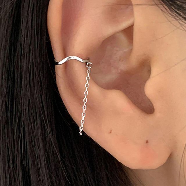 Chimerro-Chain Ear Cuff