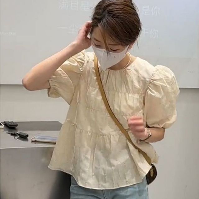 Everose-Puff-Sleeve Round Neck Plain Blouse