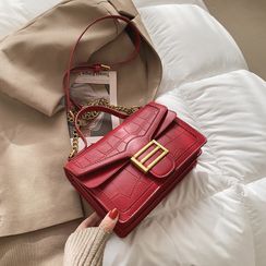 Bagtrix - Croc Grain Buckled Crossbody Bag Bagtrix - Croc Grain Buckled Crossbody Bag
