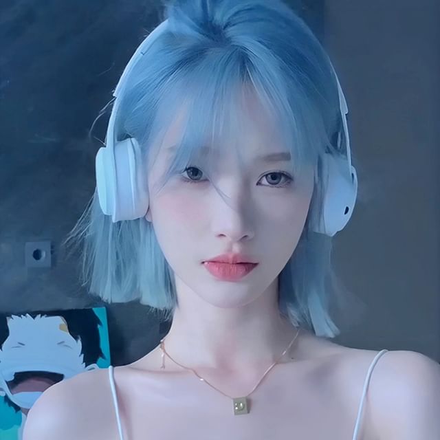 Jellyfish-Short Full Wig - Bob