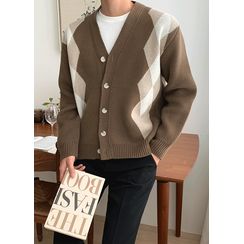 JOGUNSHOP - V-Neck Loose-Fit Argyle Cardigan JOGUNSHOP - V-Neck Loose-Fit Argyle Cardigan