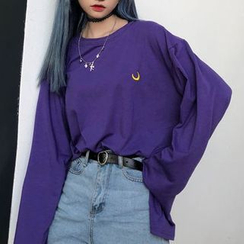Magma - Moon Embroidered Long-Sleeve T-Shirt Magma - Moon Embroidered Long-Sleeve T-Shirt
