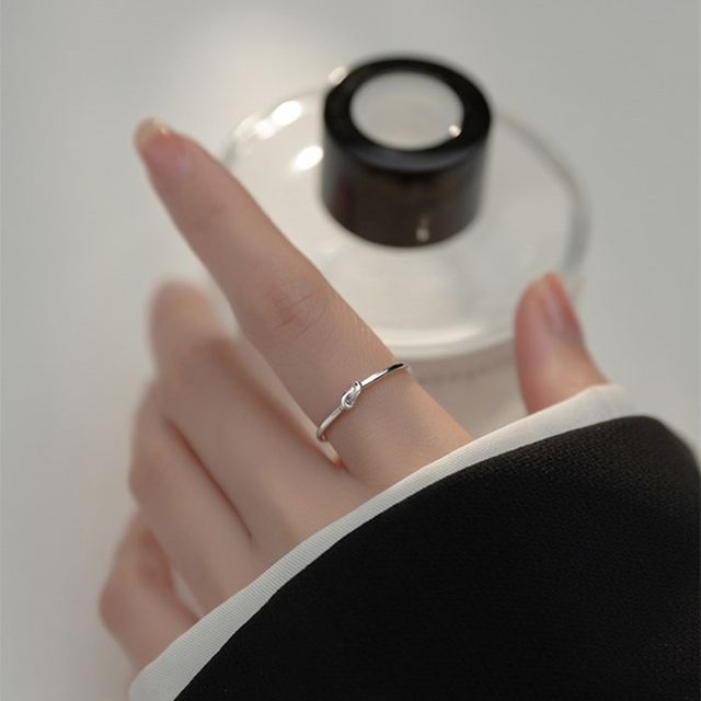 Toinianimos-Plain Knot Open Ring
