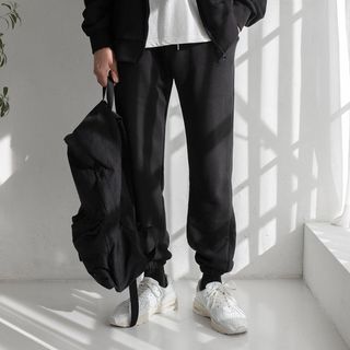 baggy fit joggers