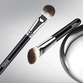 NOVO - Soft Highlight Blush Brush