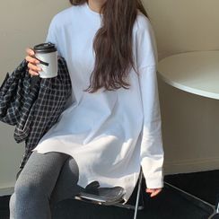 merryberry - Long-Sleeve Irregular Hem T-Shirt merryberry - Long-Sleeve Irregular Hem T-Shirt