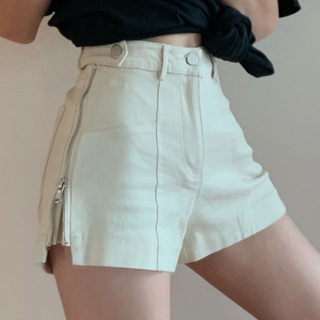 High-Waist Plain Side Zip Shorts 