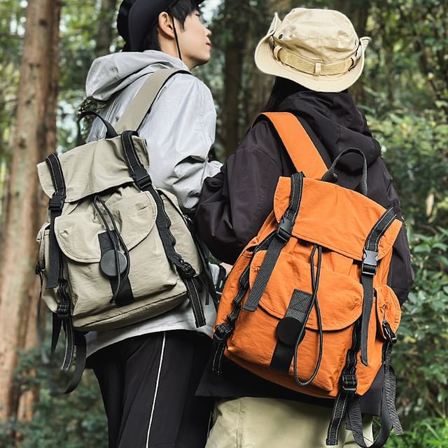 Basaran-Buckled Flap Backpack
