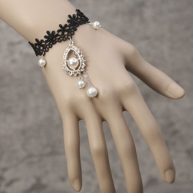 pearl lace bracelet