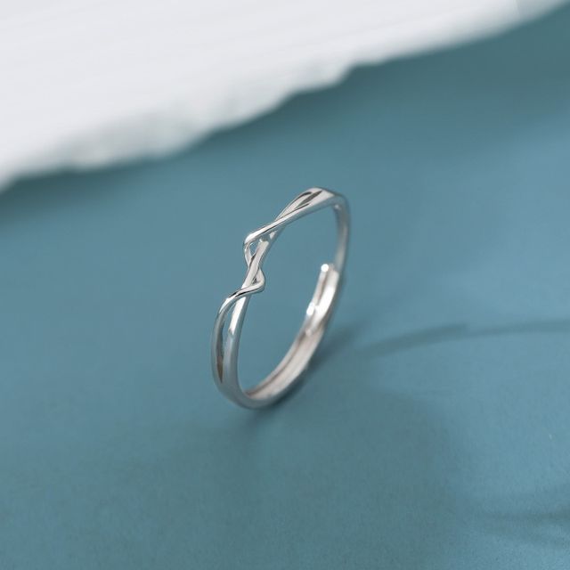 Dashiro-Twist Ring