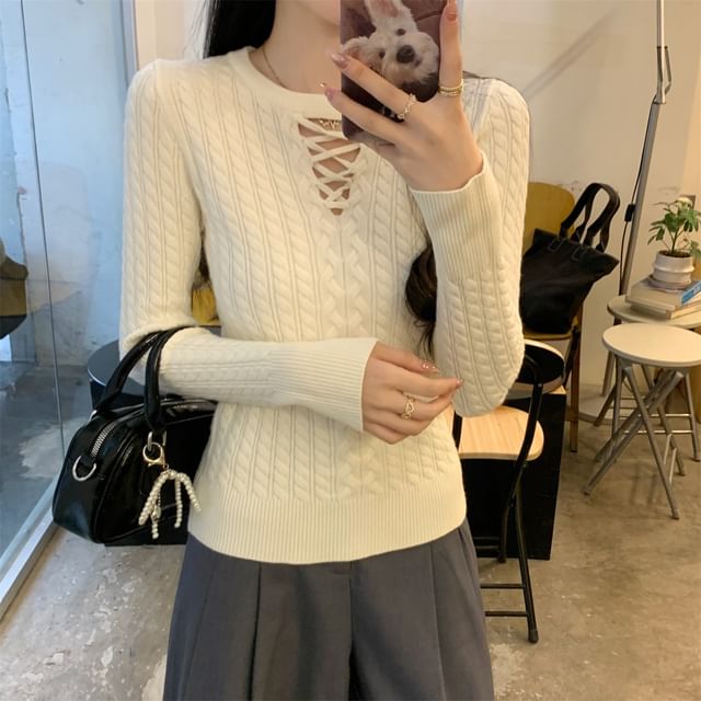 Gilmort-Round Neck Plain Cutout Cable Knit Sweater