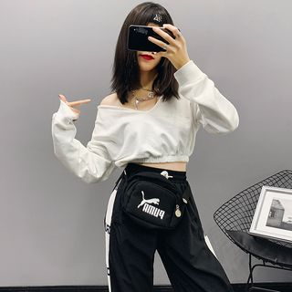 korean crop top and jeans