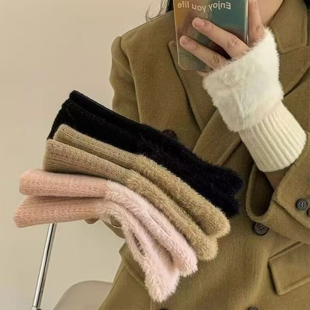 Lychee-Plain Fluffy Panel Ribbed Fingerless Gloves