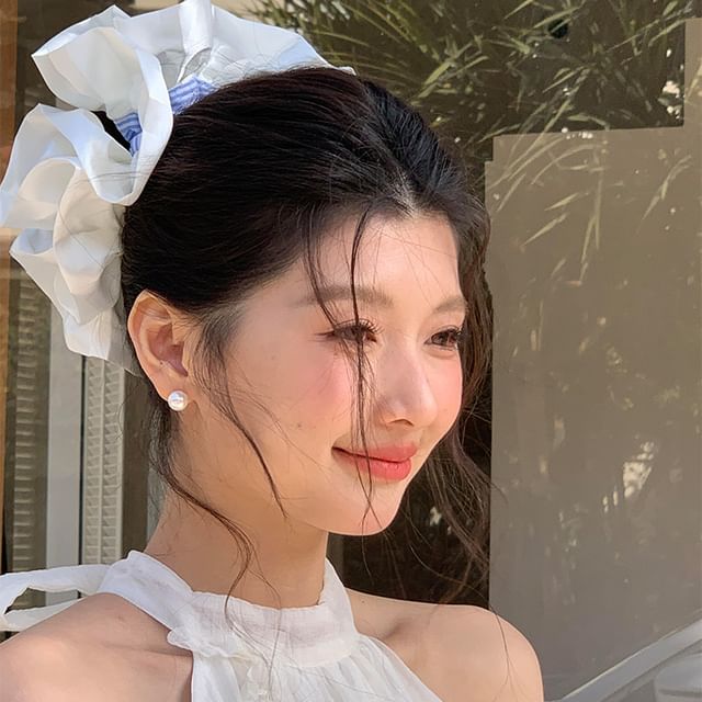 Show Mind-Striped Scrunchie