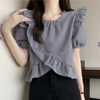 Sisyphi-Ruffle Short Sleeve Crew Neck Gingham Crop Top