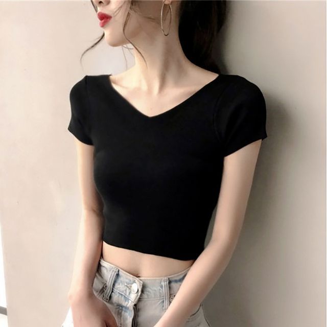Hevnir-Short-Sleeve V-Neck Plain Cropped T-Shirt