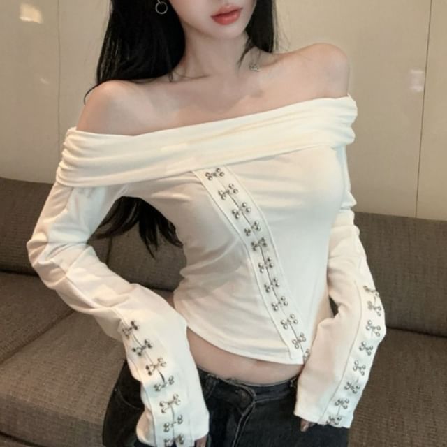 Magma-Off Shoulder Long Sleeve Plain Buttoned Crop Top
