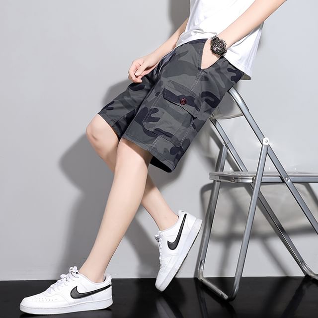Dandyluxe-Drawstring Waist Camouflage Cargo Shorts