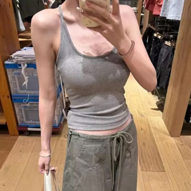 camikiss-Spaghetti Strap Plain Camisole Top