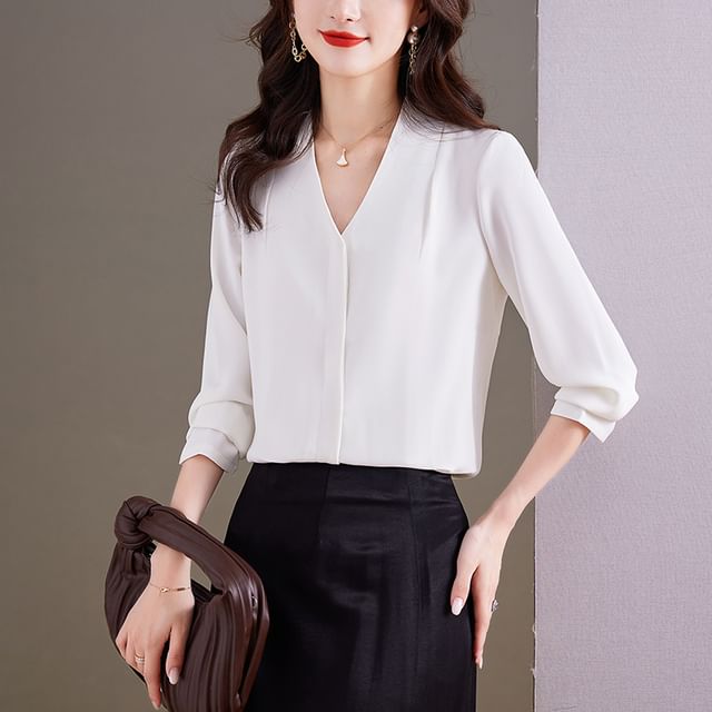 Coline-Long-Sleeve V-Neck Plain Blouse