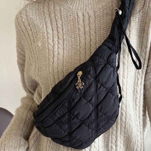 Indenis-Plain Quilted Belt Bag