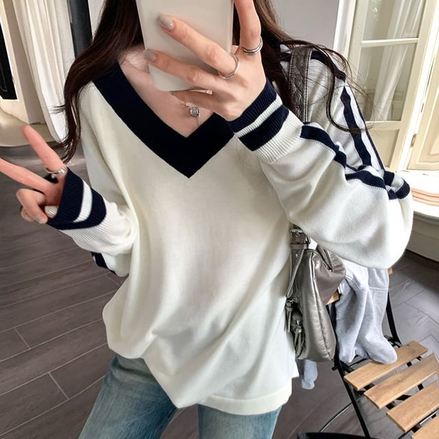 Asiris-Long-Sleeve V-Neck Striped Trim Sweater