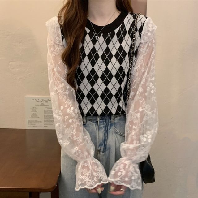 Sisyphi-Long-Sleeve Crewneck Argyle Knit Top