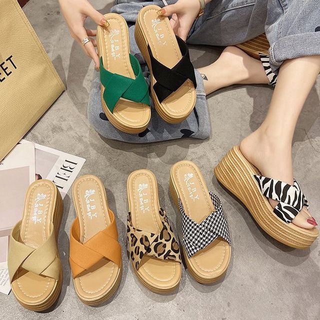 Asterisk-Platform Wedge Heel Slide Sandals