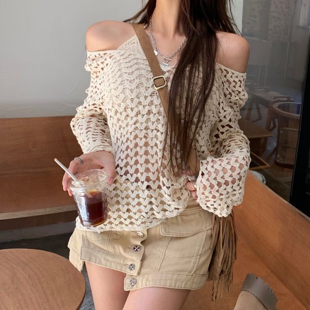 Dute Long-Sleeve Cold Shoulder Plain Crochet Knit Top High