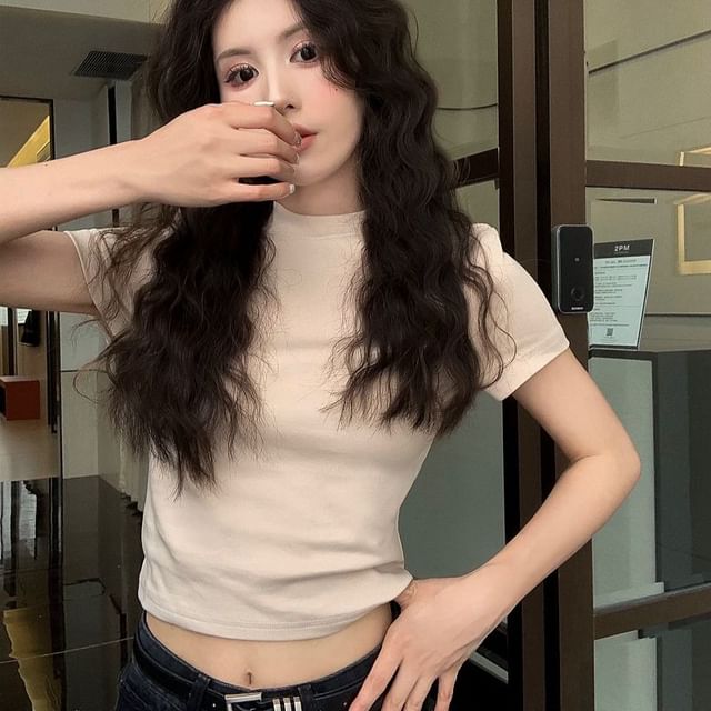 Strawolf-Short-Sleeve High Neck Plain Crop Tee