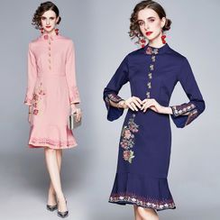 Yonna - Long-Sleeve Floral Embroidery Midi Dress