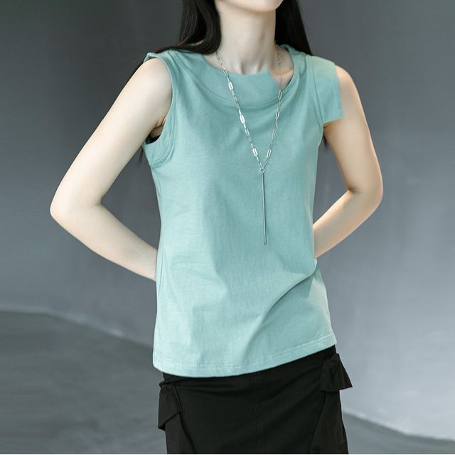 SIMPLE BLACK-Asymmetric Tank Top