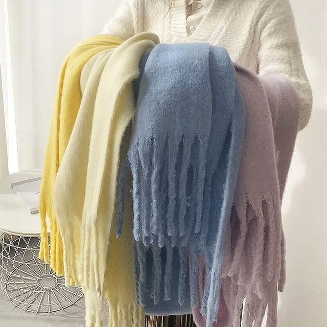 Hyeeun-Fringed Plain Scarf